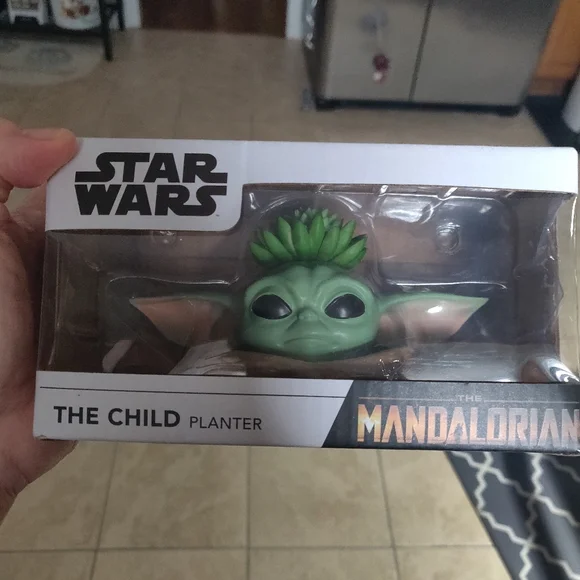 Star Wars The Child Planter - Picture 4 of 9